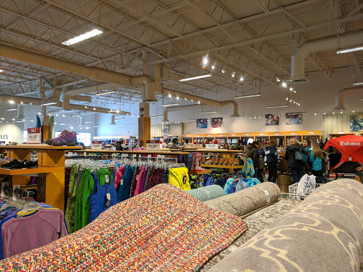 Clothing Store «L.L. Bean Outlet», reviews and photos, 31 Gusabel Ave, Nashua, NH 03063, USA