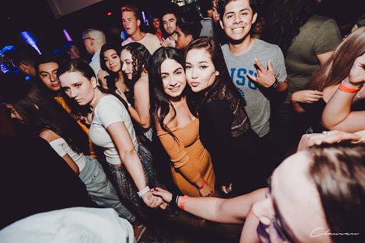 Hookah Bar «PLEASURE NIGHTCLUB & HOOKAH LOUNGE», reviews and photos, 5665 N Blackstone Ave #110, Fresno, CA 93710, USA