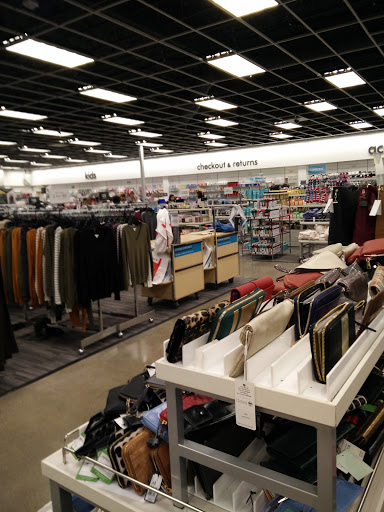 Department Store «Nordstrom Rack Clackamas Promenade», reviews and photos, 8930 SE Sunnyside Rd, Clackamas, OR 97015, USA