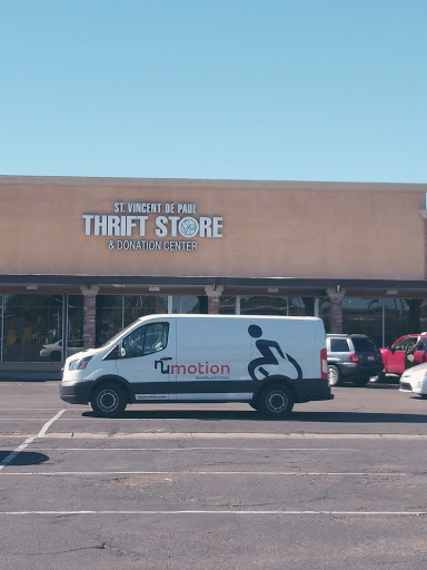 Thrift Store «Society of St. Vincent de Paul - Thunderbird Thrift Store», reviews and photos, 3547 W Thunderbird Rd, Phoenix, AZ 85053, USA