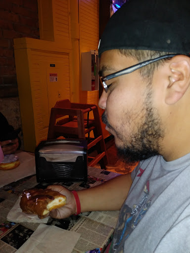 Donut Shop «Voodoo Doughnut», reviews and photos, 212 E 6th St, Austin, TX 78701, USA