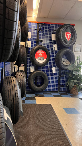 Tire Shop «Firestone Complete Auto Care», reviews and photos, 2992 Hempstead Turnpike, Levittown, NY 11756, USA