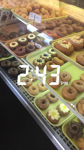 Donut Shop «Doughnut World», reviews and photos, 920 Commonwealth Ave, Bristol, VA 24201, USA