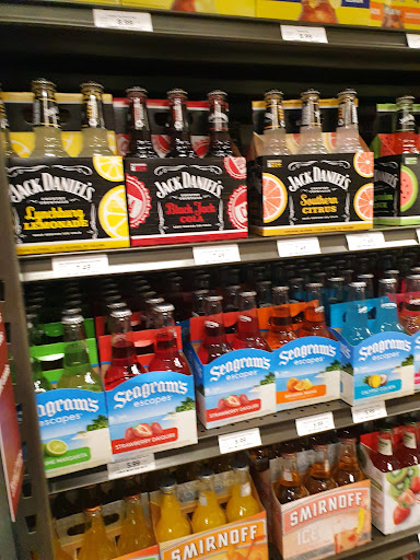 Shopping Mall «Essex Green Shopping Center», reviews and photos, 495 Prospect Ave, West Orange, NJ 07052, USA