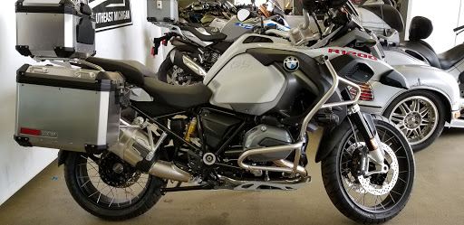 BMW Motorcycle Dealer «BMW Motorcycles Southeast Michigan», reviews and photos, 14855 Sheldon Rd, Plymouth, MI 48170, USA