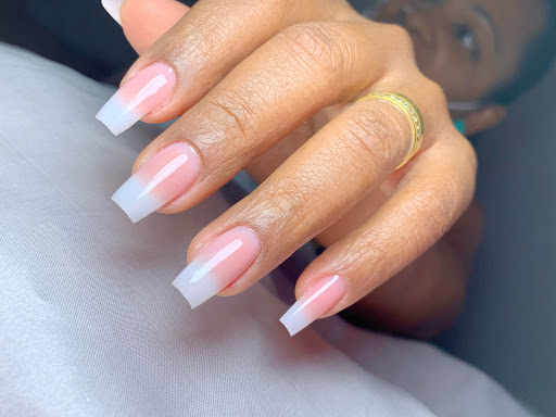 Logo da empresa - Alê Silva nails designer