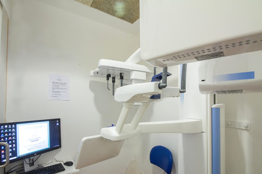 Clínica dental Lluçanès,  Implants Lluçanès en Prats de Lluçanès, Barcelona