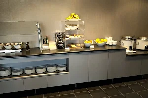 Air Canada Maple Leaf Lounge EWR image