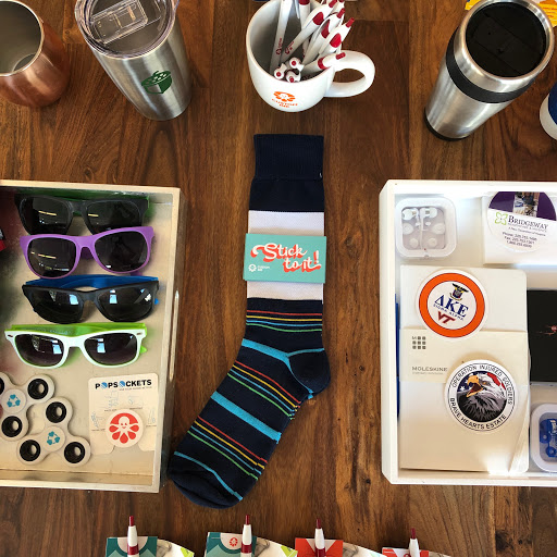 Custom T-shirt Store «CustomInk - Custom T-shirt Store - Richmond», reviews and photos, 3401 W Cary St, Richmond, VA 23221, USA