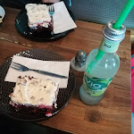 Photo n°1 de l'avis de Lena.a fait le 22/06/2019 à 14:03 sur le  Kush's Deichbrücke à Wilhelmshaven