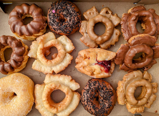 Donut Shop «Lucky Donuts», reviews and photos, 140 SW 152nd St, Seattle, WA 98166, USA