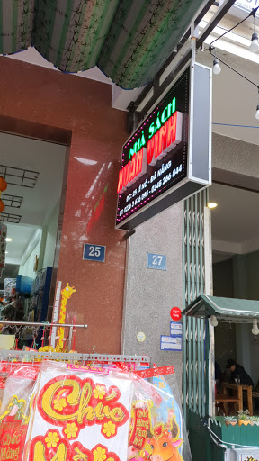 Nhà Sách Xuân Vinh
