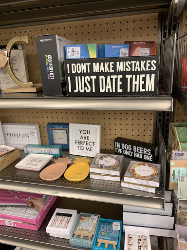 Home Goods Store «Tuesday Morning», reviews and photos, 1695 McFarland Blvd B, Northport, AL 35476, USA