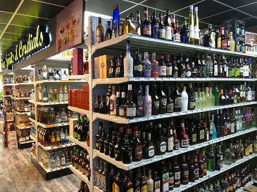 Liquor Store «Town Line Wine & Spirits», reviews and photos, 2430 Foxon Rd, North Branford, CT 06471, USA