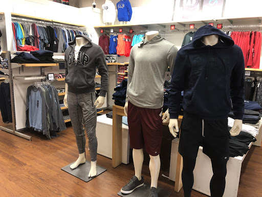 Clothing Store «Gap Outlet», reviews and photos, 845 White Plains Rd, Bronx, NY 10473, USA