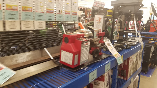 Hardware Store «Harbor Freight Tools», reviews and photos, 2418 Commercial Way, Spring Hill, FL 34606, USA