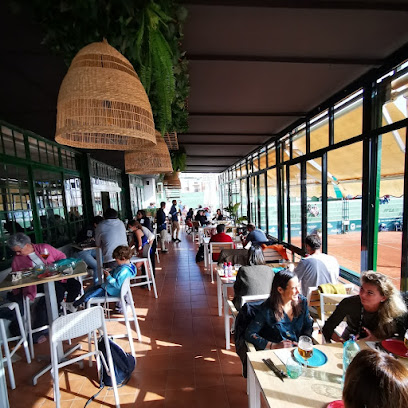 OLIVA 3. Food & Drinks Terrace - C. José Oliva, 3, 21003 Huelva, Spain