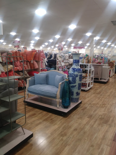 Department Store «Marshalls & HomeGoods», reviews and photos, 731 Centerview Blvd, Kissimmee, FL 34741, USA