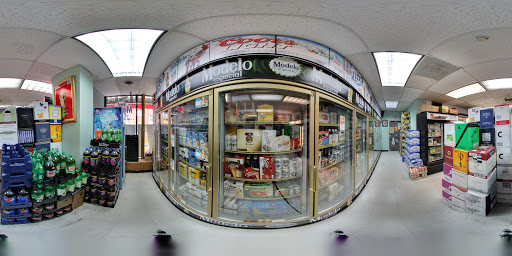 Liquor Store «Buy Low Liquor Store», reviews and photos, 3360 W Montrose Ave, Chicago, IL 60618, USA