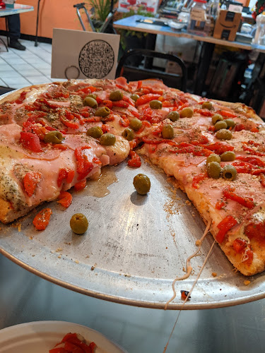 #3 best pizza place in Belleville - Alberto's Restaurant & Pizzeria