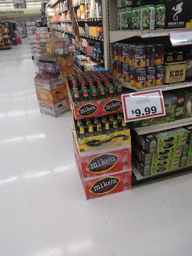 Grocery Store «Family Fare Supermarket», reviews and photos, 56151 M 51 S, Dowagiac, MI 49047, USA