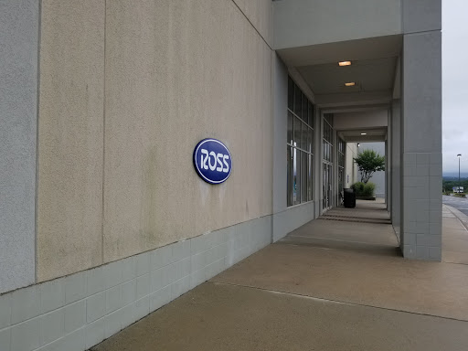 Clothing Store «Ross Dress for Less», reviews and photos, 1023 Edwards Ferry Rd NE, Leesburg, VA 20176, USA