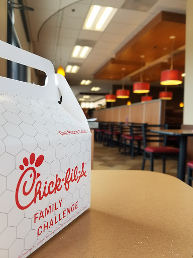 Fast Food Restaurant «Chick-fil-A», reviews and photos, 11820 Fountains Way, Maple Grove, MN 55369, USA