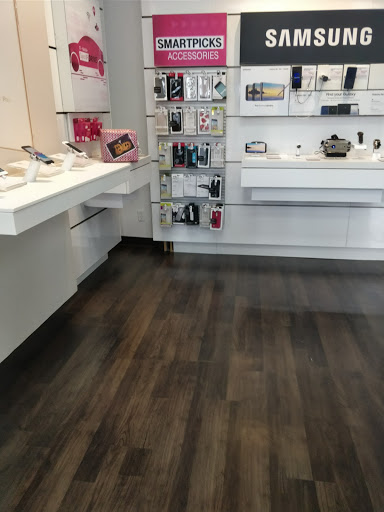 Cell Phone Store «T-Mobile», reviews and photos, 2839 Jerusalem Ave, Wantagh, NY 11793, USA