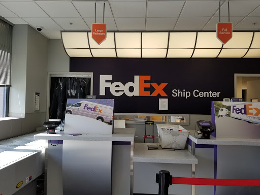 Shipping and Mailing Service «FedEx Ship Center», reviews and photos, 2393 Vauxhall Rd, Union, NJ 07083, USA
