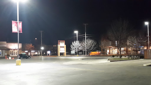 Shopping Mall «Howard and Western Shopping Center», reviews and photos, 7510 N Western Ave, Chicago, IL 60645, USA