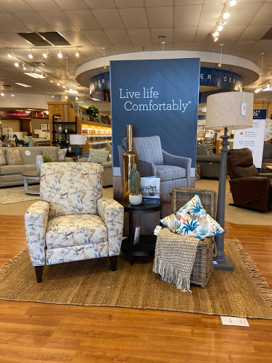 Furniture Store «La-Z-Boy Furniture Galleries», reviews and photos, 4116 Oleander Dr, Wilmington, NC 28403, USA
