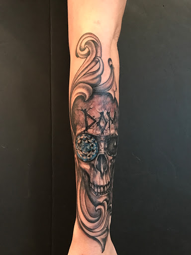 Tattoo Shop «Broadway Tattoo Lounge», reviews and photos, 259 Oak St, South Amboy, NJ 08879, USA