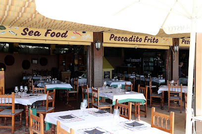 Restaurante Puerto Playa - Playa la Bajadilla s/n, 29602 Marbella, Málaga, Spain