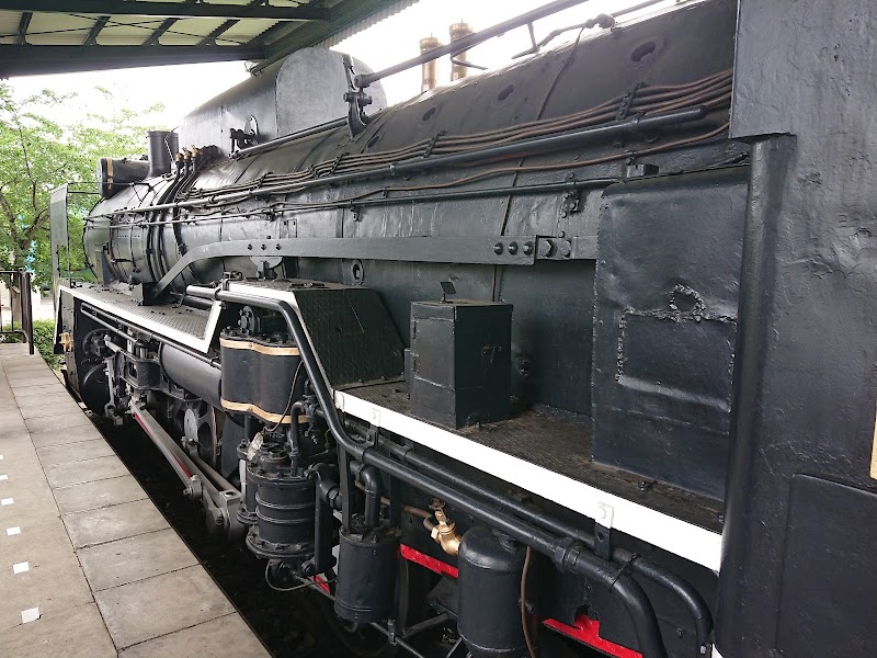 蒸気機関車D51 916号機