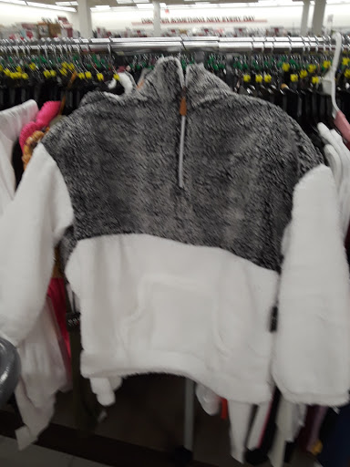 Clothing Store «Burlington Coat Factory», reviews and photos, 321 Speen St, Natick, MA 01760, USA