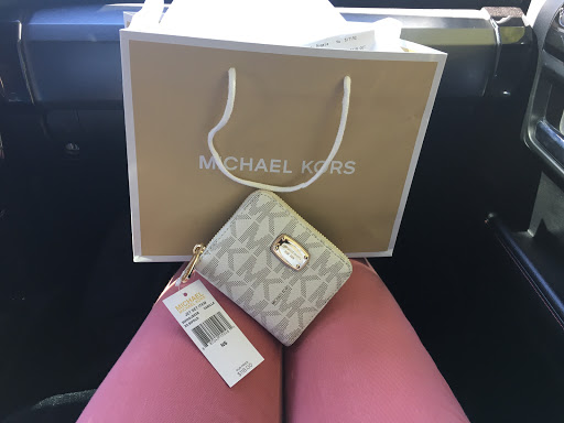 Fashion Accessories Store «Michael Kors», reviews and photos, 348 Nut Tree Rd #348, Vacaville, CA 95687, USA