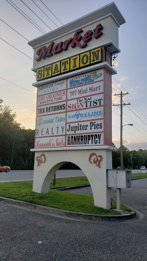 Sign Shop «The Mad Signtist», reviews and photos, 2138 US-17 BUS, Garden City, SC 29576, USA
