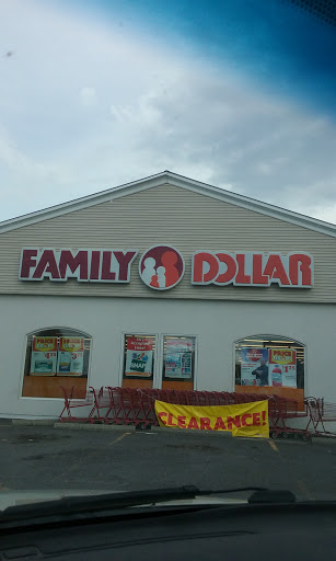 FAMILY DOLLAR, 107 Presque Isle St, Fort Fairfield, ME 04742, USA, 