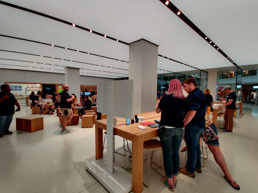 Computer Store «Apple Green Hills», reviews and photos, 2126 Abbott Martin Rd, Nashville, TN 37215, USA