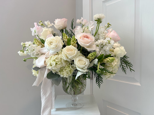 Florist «Fleur De Lis Florists», reviews and photos, 6588 Quinton Ln, Tujunga, CA 91042, USA