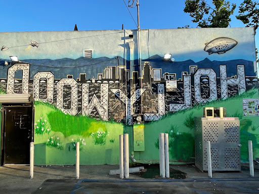 Melrose Fine Wine & Liquor, 7435 Melrose Ave, Los Angeles, CA 90046, USA, 