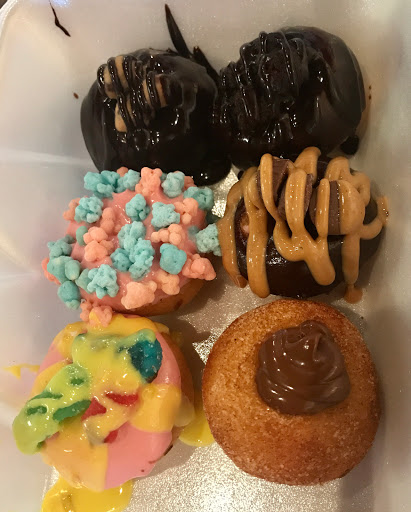 Donut Shop «Mini Doughnut Factory», reviews and photos, 2109 S Dale Mabry Hwy, Tampa, FL 33629, USA