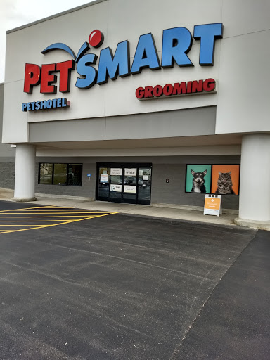 Pet Supply Store «PetSmart», reviews and photos, 11501 Metcalf Ave, Overland Park, KS 66210, USA