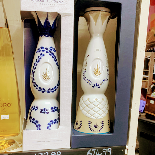 Liquor Store «Carhart Wines & Liquors», reviews and photos, 343 Mamaroneck Ave, White Plains, NY 10605, USA