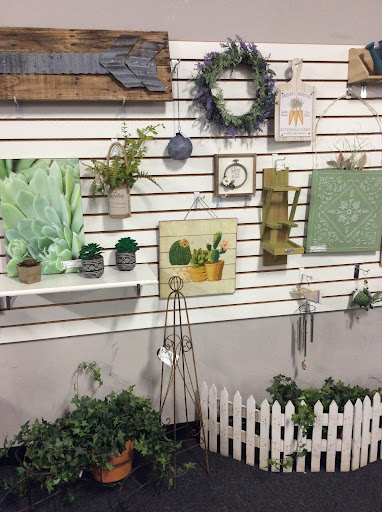 Thrift Store «Stuff Etc», reviews and photos, 2818 Commerce Dr, Coralville, IA 52241, USA