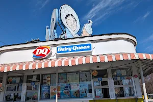 Dairy Queen (Treat) image