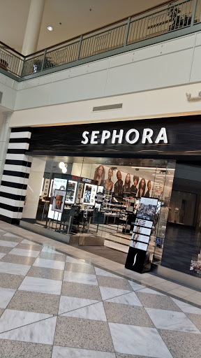 Shopping Mall «Hillsdale Shopping Center», reviews and photos, 60 E 31st Ave, San Mateo, CA 94403, USA