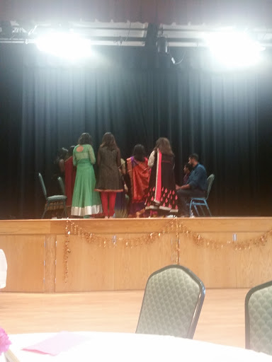 Community Center «Bartlett Community Center», reviews and photos, 700 S Bartlett Rd, Bartlett, IL 60103, USA