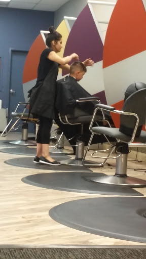 Hair Salon «Great Clips», reviews and photos, 360 W Foothill Pkwy Ste 104, Corona, CA 92882, USA