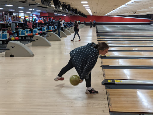 Bowling Alley «AMF Pin Palace Lanes», reviews and photos, 2006 Country Club Ave NW, Huntsville, AL 35816, USA